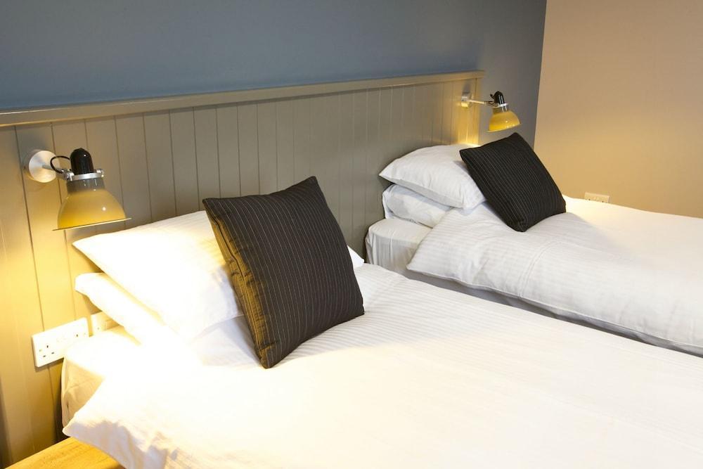 Ayre Hotel & Ayre Apartments Kirkwall Extérieur photo