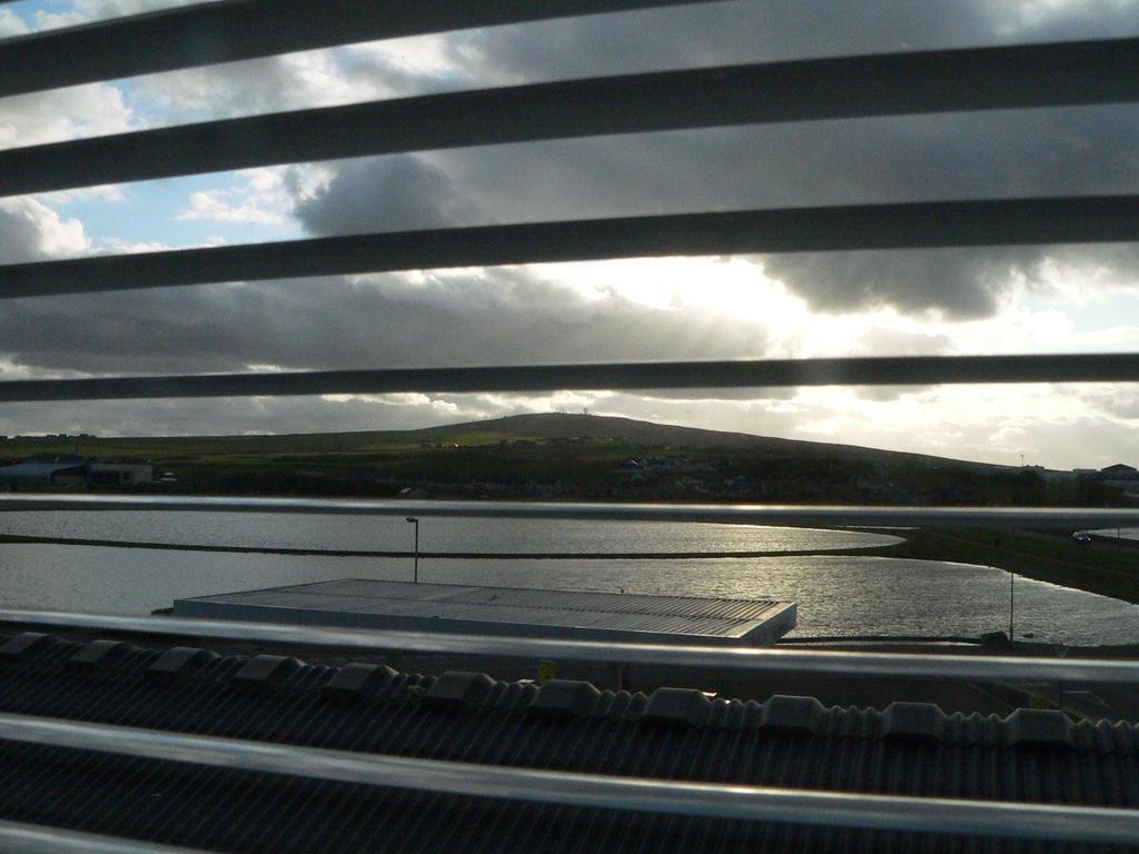 Ayre Hotel & Ayre Apartments Kirkwall Extérieur photo